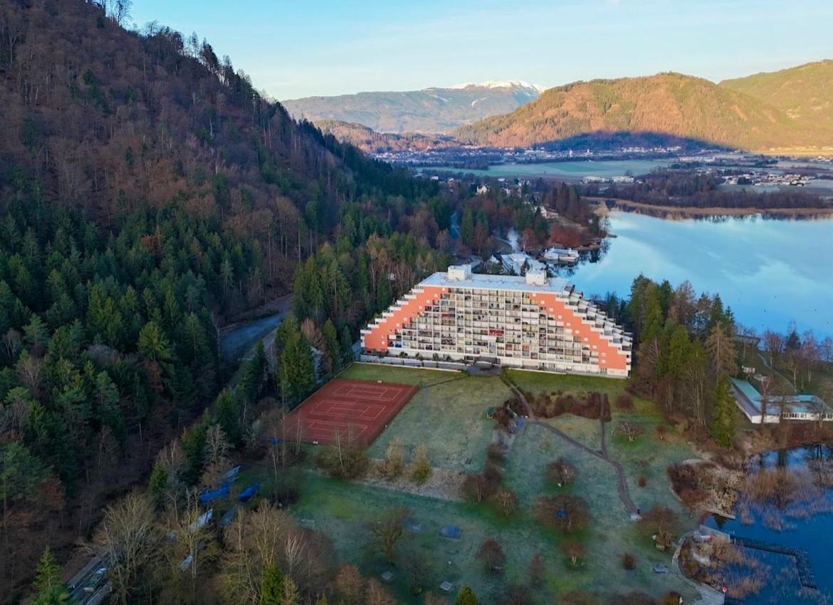 Apartment Am Ossiachersee Mit Eigenem Seezugang Landskron Luaran gambar