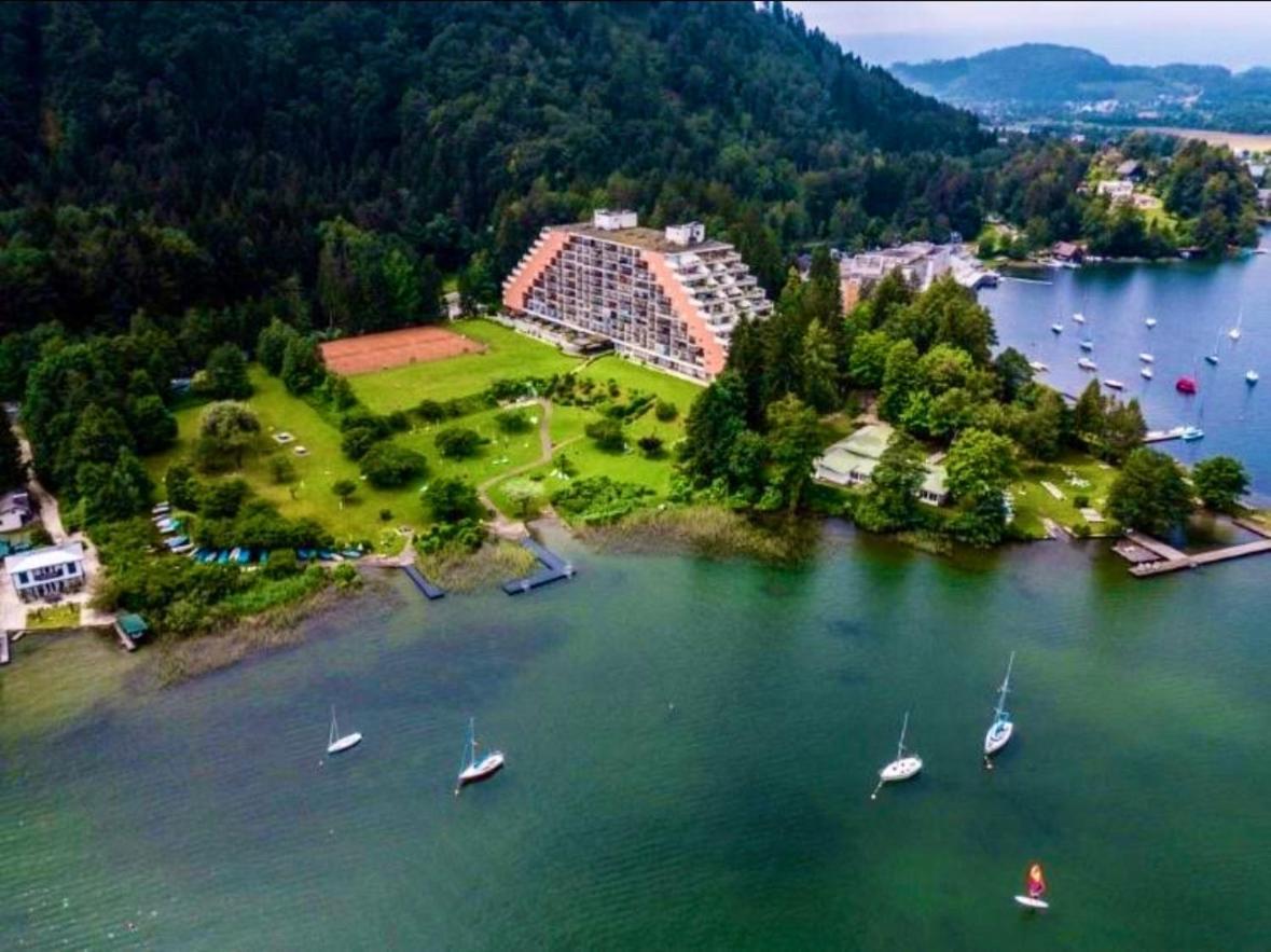 Apartment Am Ossiachersee Mit Eigenem Seezugang Landskron Luaran gambar