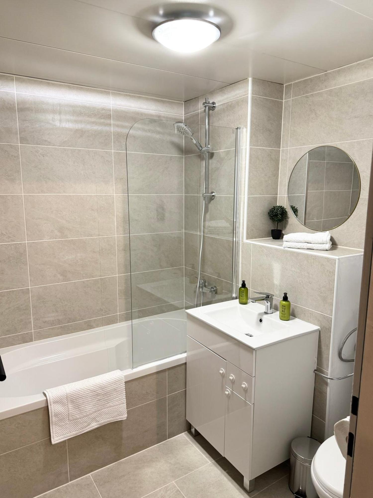 Apartment Am Ossiachersee Mit Eigenem Seezugang Landskron Luaran gambar